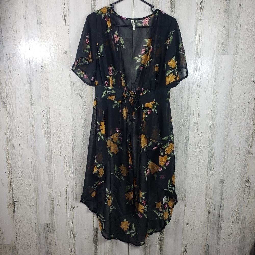 Live 4 truth beautiful short sleeve sheer flower cover up women's size medium